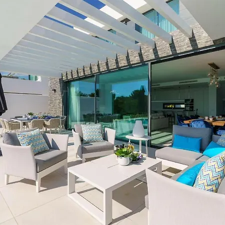 Cabo Royale Hébergement de vacances *
